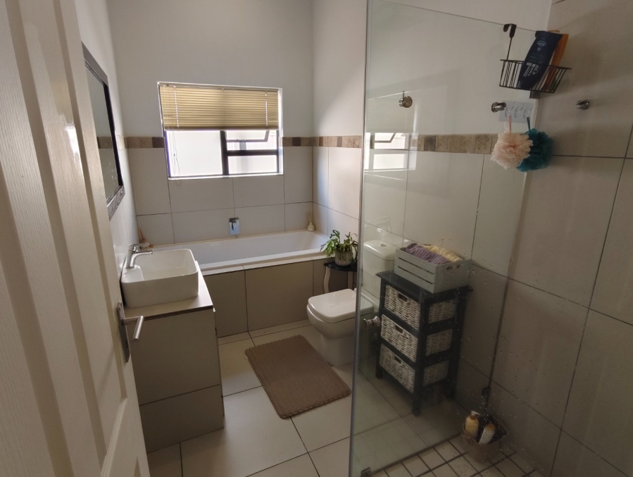 3 Bedroom Property for Sale in Berg En Dal Western Cape